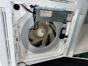 中古 インバーター制御天カセ4方向エアコン3馬力 イメージ3